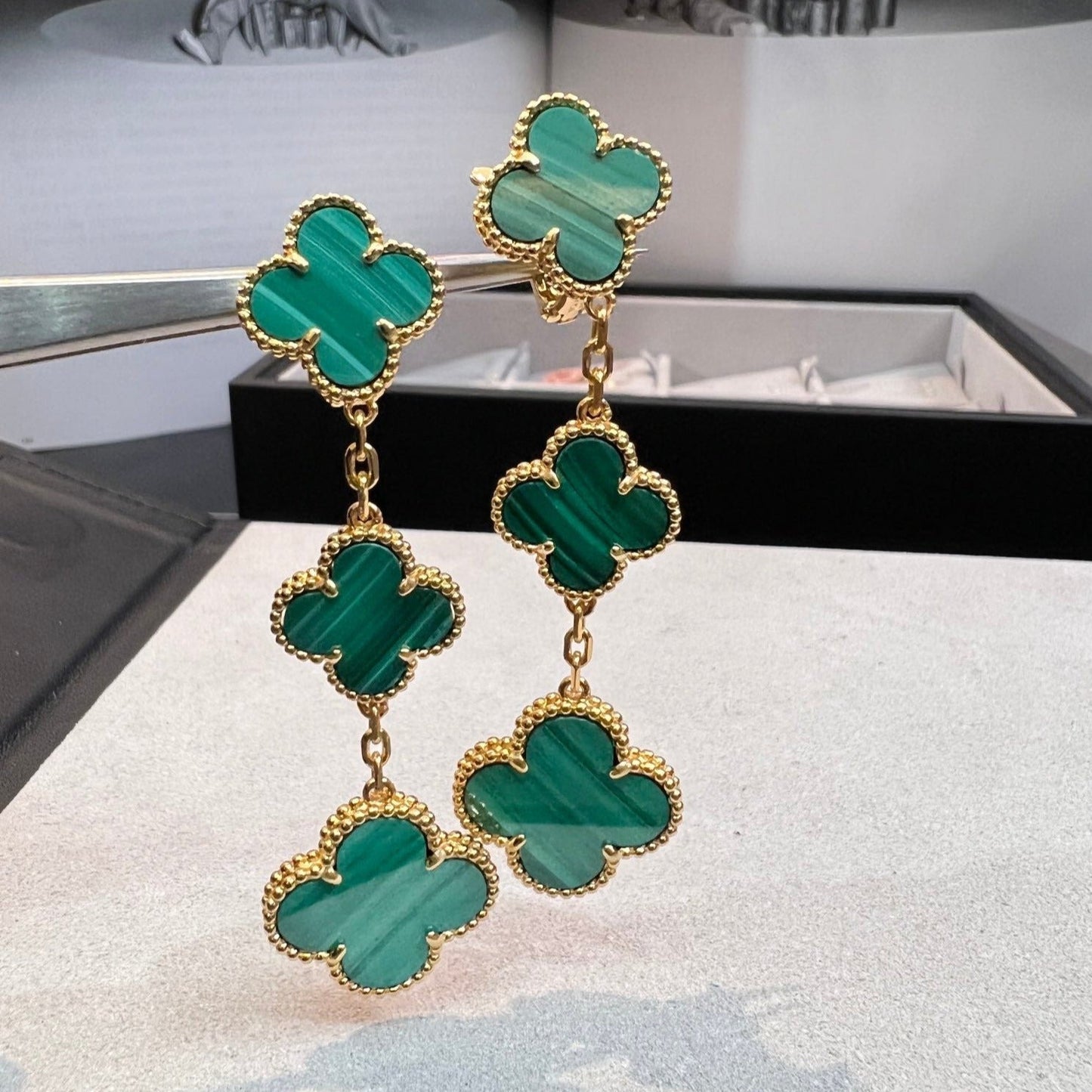 [Glow Muse]CLOVER MALACHITE 3 MOTIFS GOLD