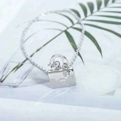 [Glow Muse]AMULETTE PEDANT SILVER NECKLACE