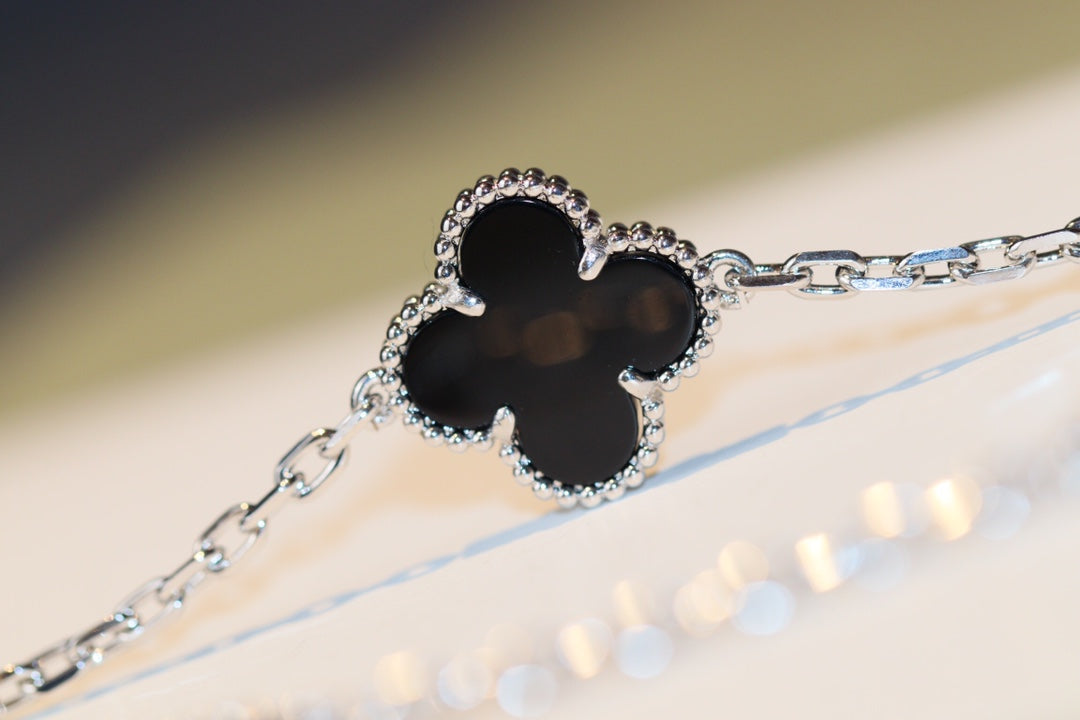 [Glow Muse]CLOVER 20 MOTIFS ONYX DIAMOND SILVER