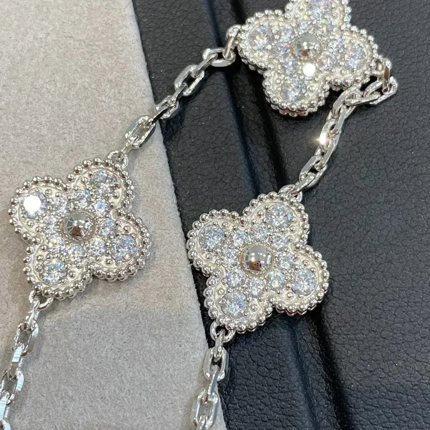 [⭐Glow Muse] CLOVER 5 MOTIF FULL DIAMOND BRACELET COLLECTION
