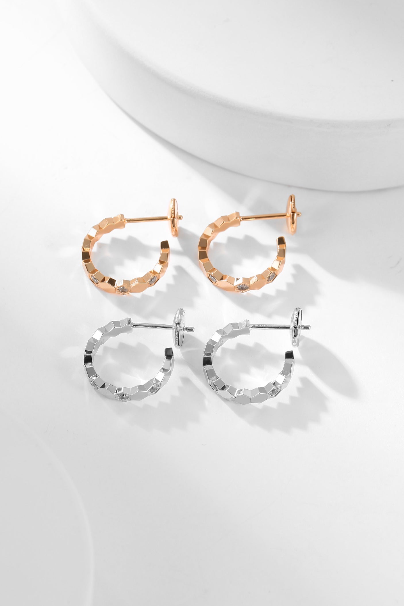 [Glow Muse]BEE LOVE DIAMOND HOOP EARRINGS
