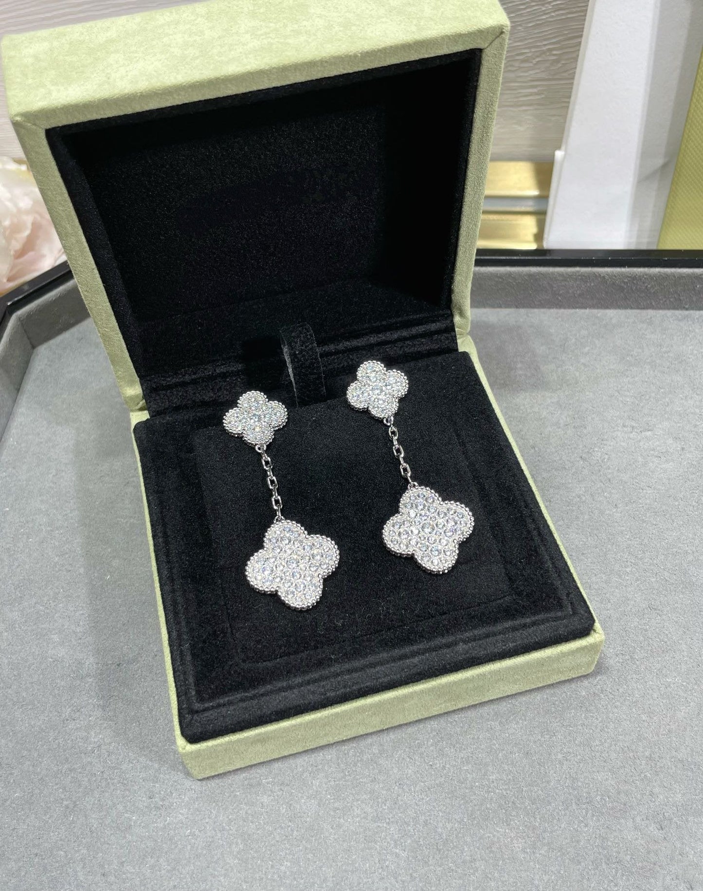 [Glow Muse]CLOVER 2 MOTIFS DIAMOND PAVED SILVER EARRINGS