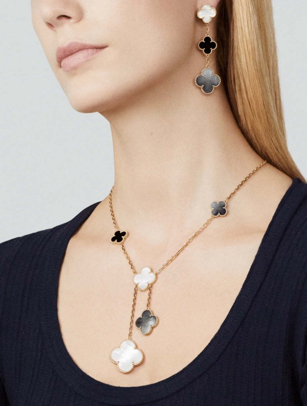[Glow Muse]CLOVER 3 MOTIF MOP ONYX DARK MOP PINK GOLD EARRINGS