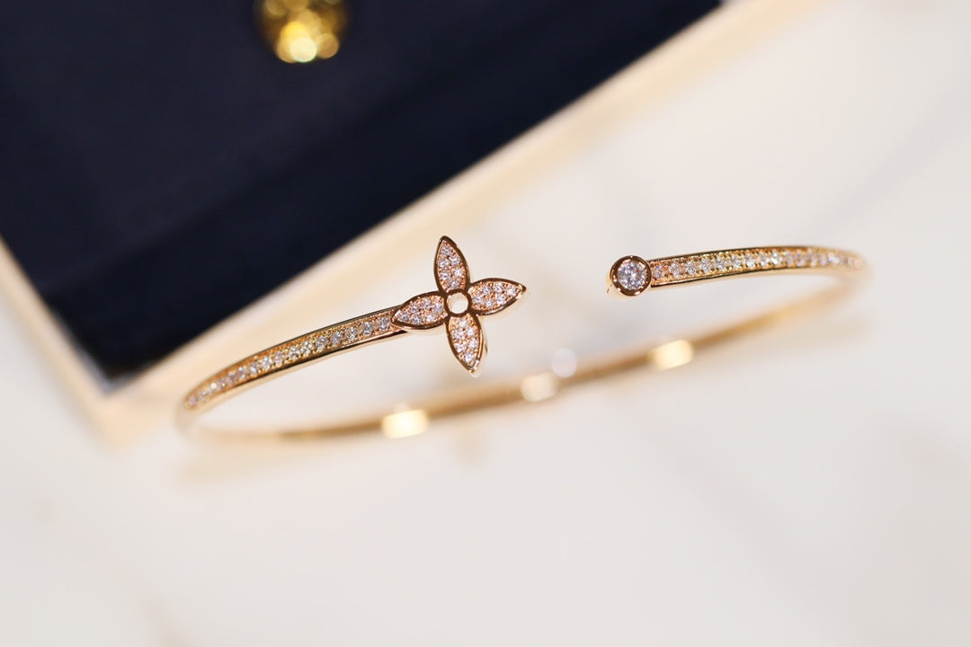 [Glow Muse]IDYLLE GOLD OPEN BRACELET DIAMOND PAVED