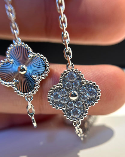 [Glow Muse] CLOVER 5 MOTIF LASER BRACELET COLLECTION