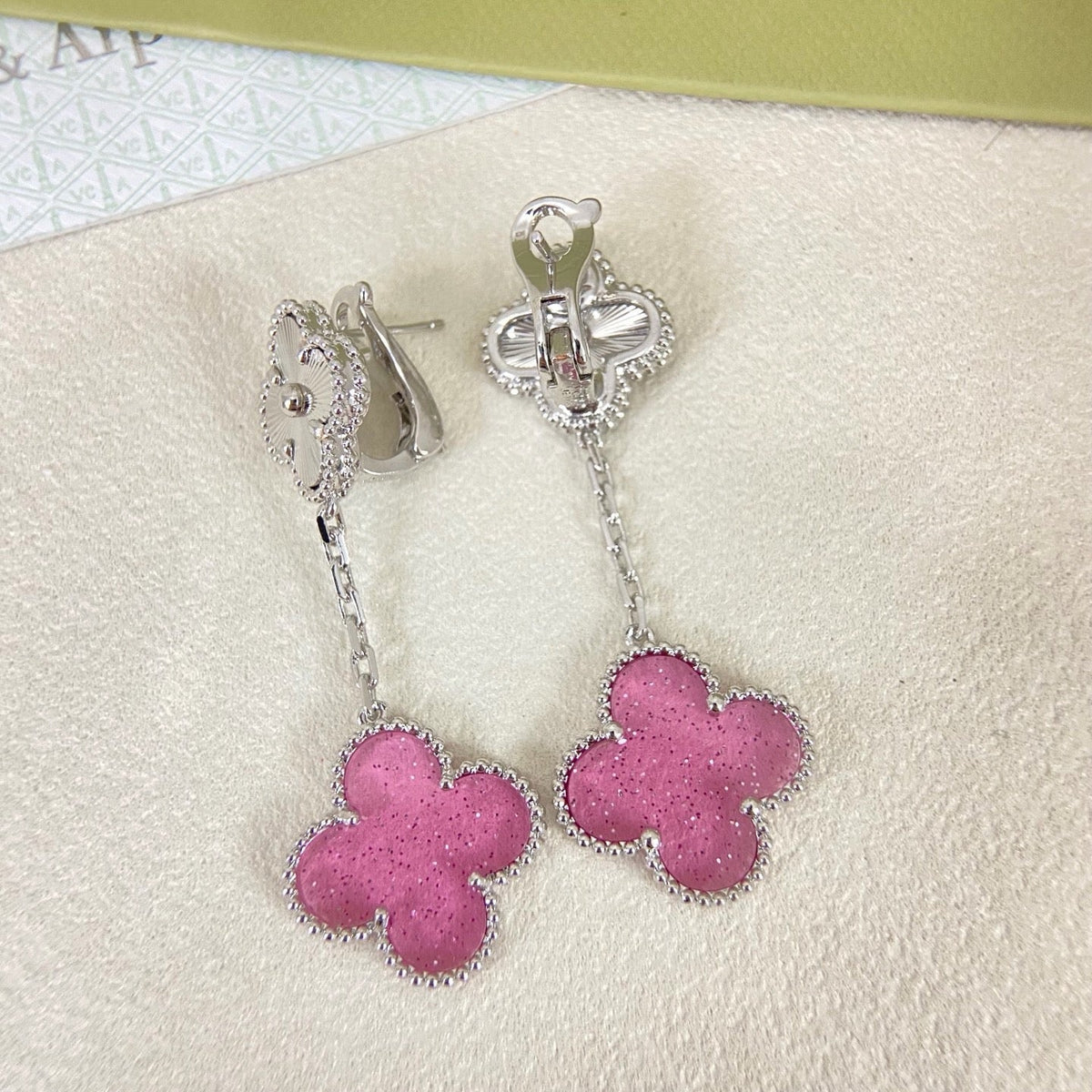 [⭐Glow Muse]2026 NEW CLOVER 2 MOTIF  BUBBLE PINK ENAMEL