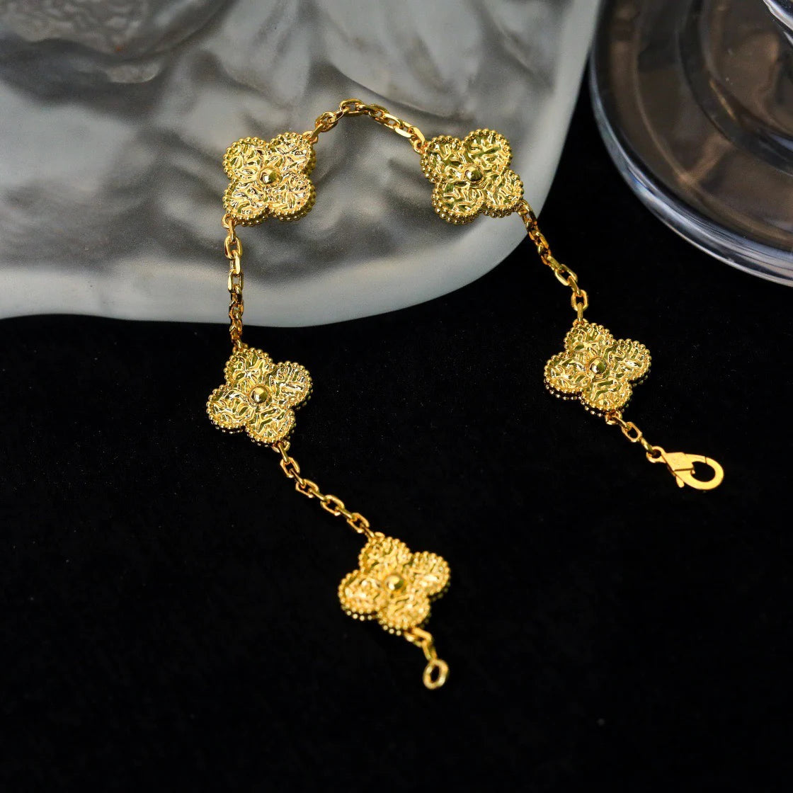 [⭐Glow Muse]CLOVER 5 MOTIFS BRONZING BRACELET