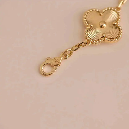 [Glow Muse] CLOVER 5 MOTIF LASER BRACELET COLLECTION