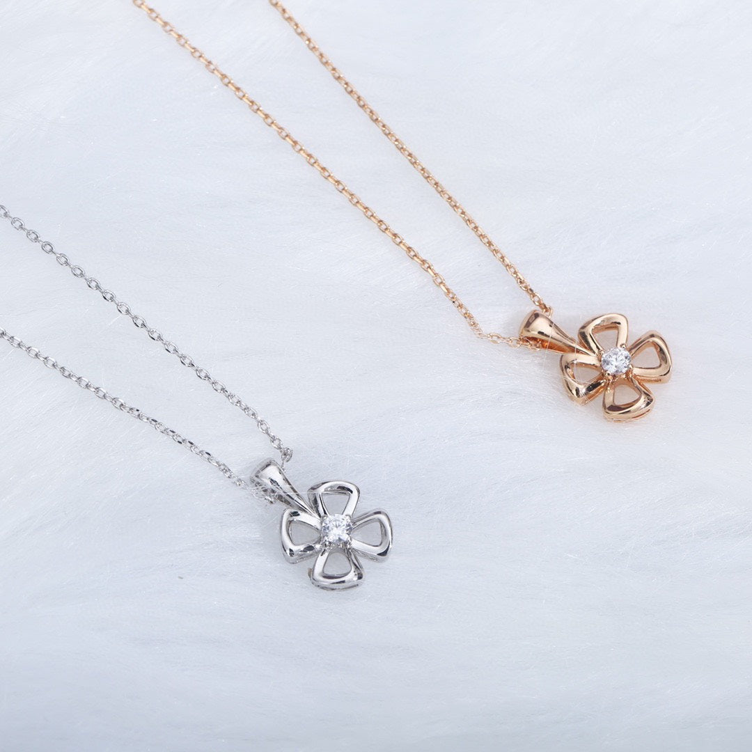 [Glow Muse]FIOREVER NECKLACE DIAMOND CENTER