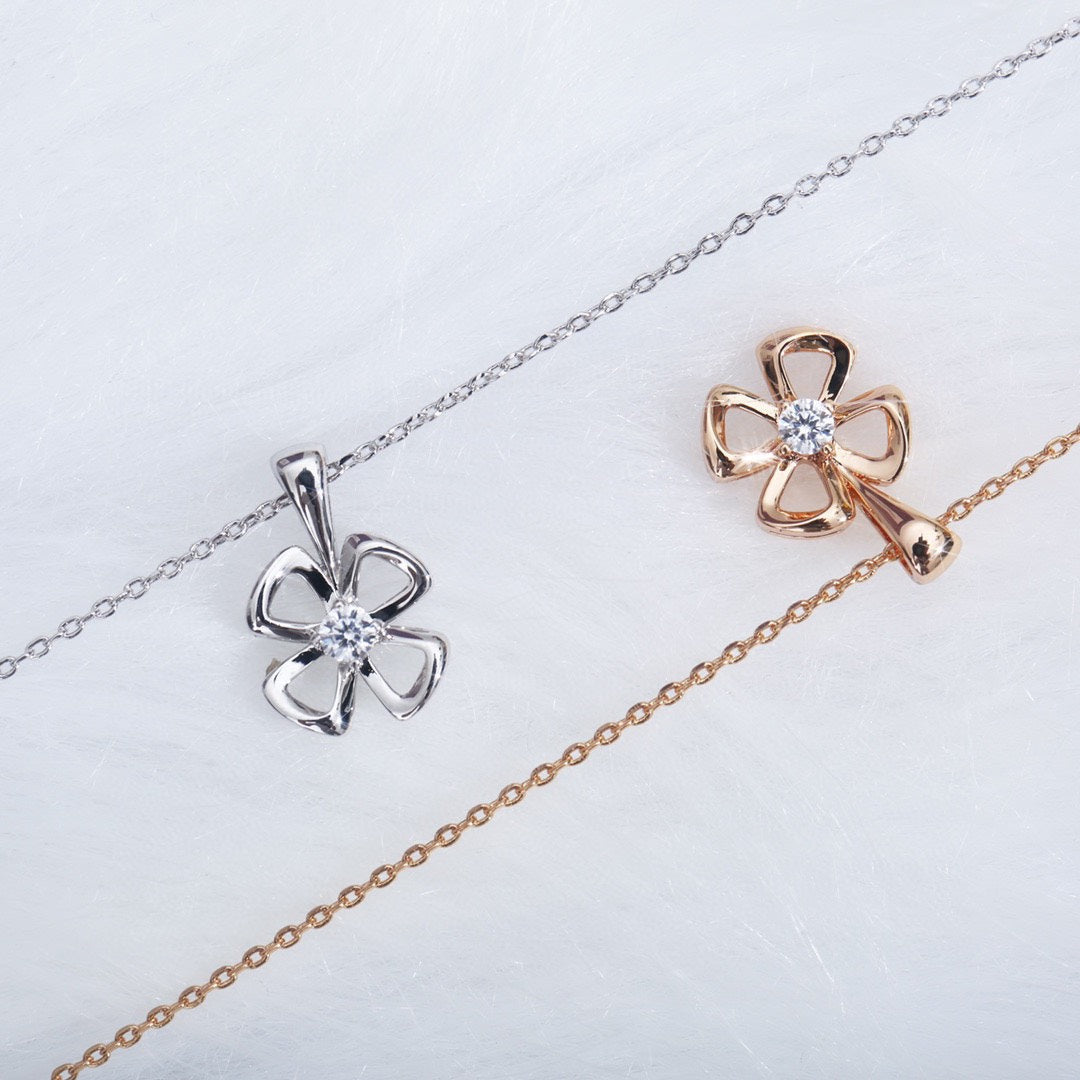 [Glow Muse]FIOREVER NECKLACE DIAMOND CENTER